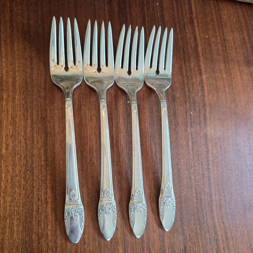 Vintage 1847 Rogers Bros FIRST LOVE 4 Salad Forks Silverplate Art Deco Cottage